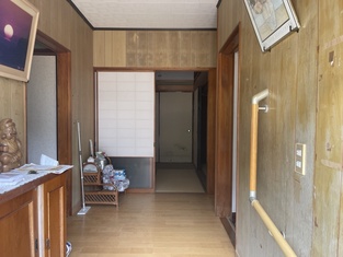 ・