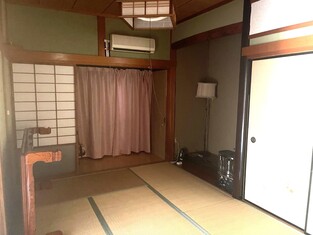 ・